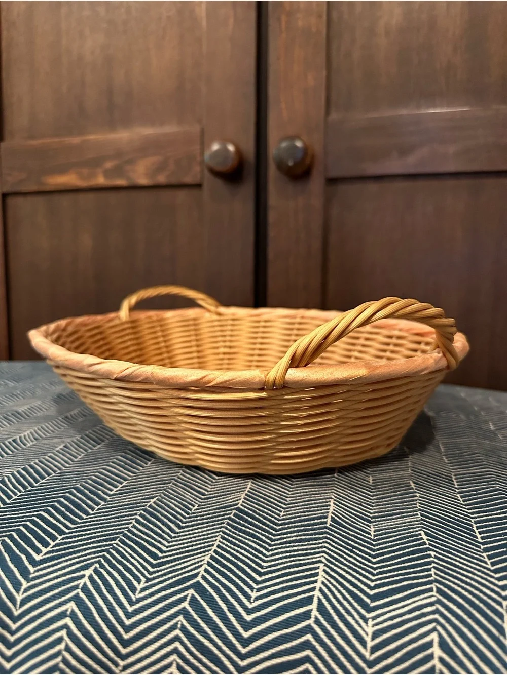 N/A oval woven